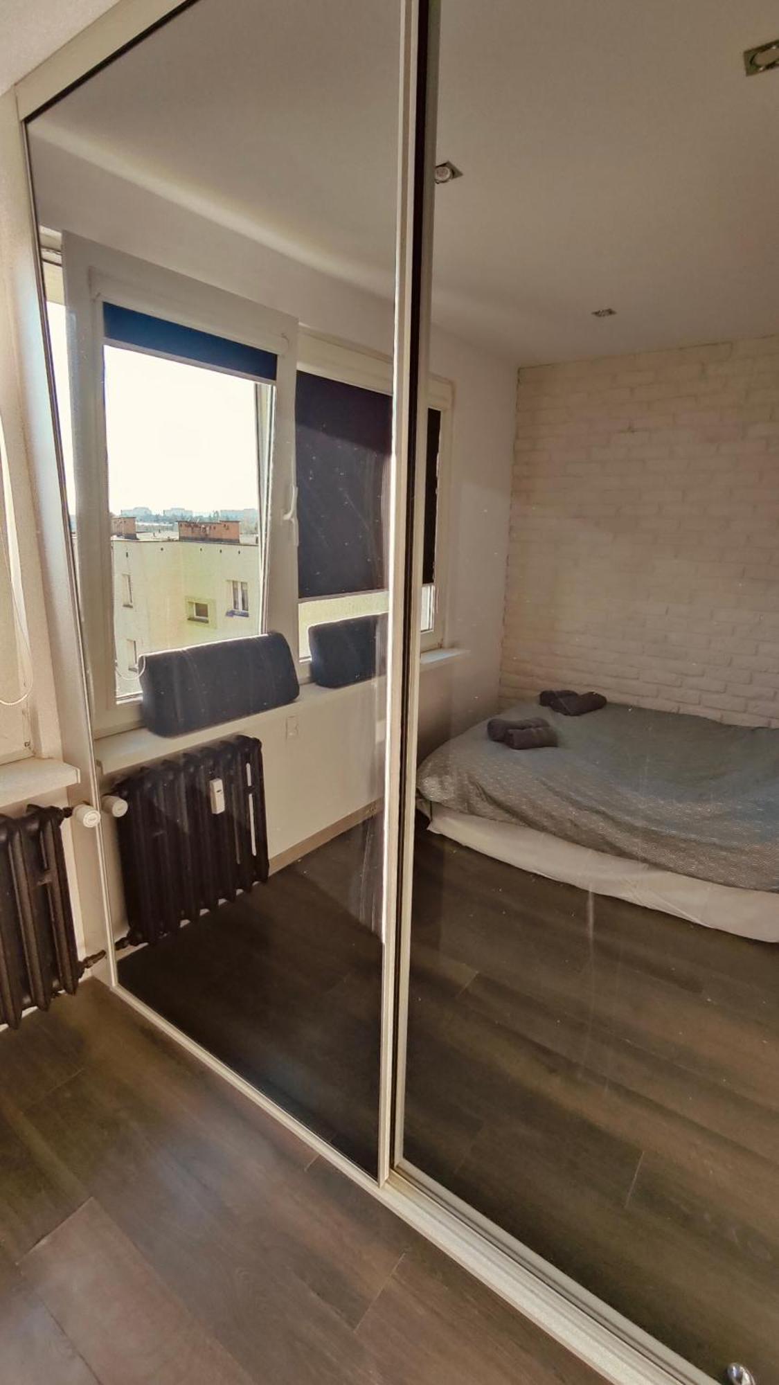 Komfort W Ciemnych Barwach Apartment Krosno