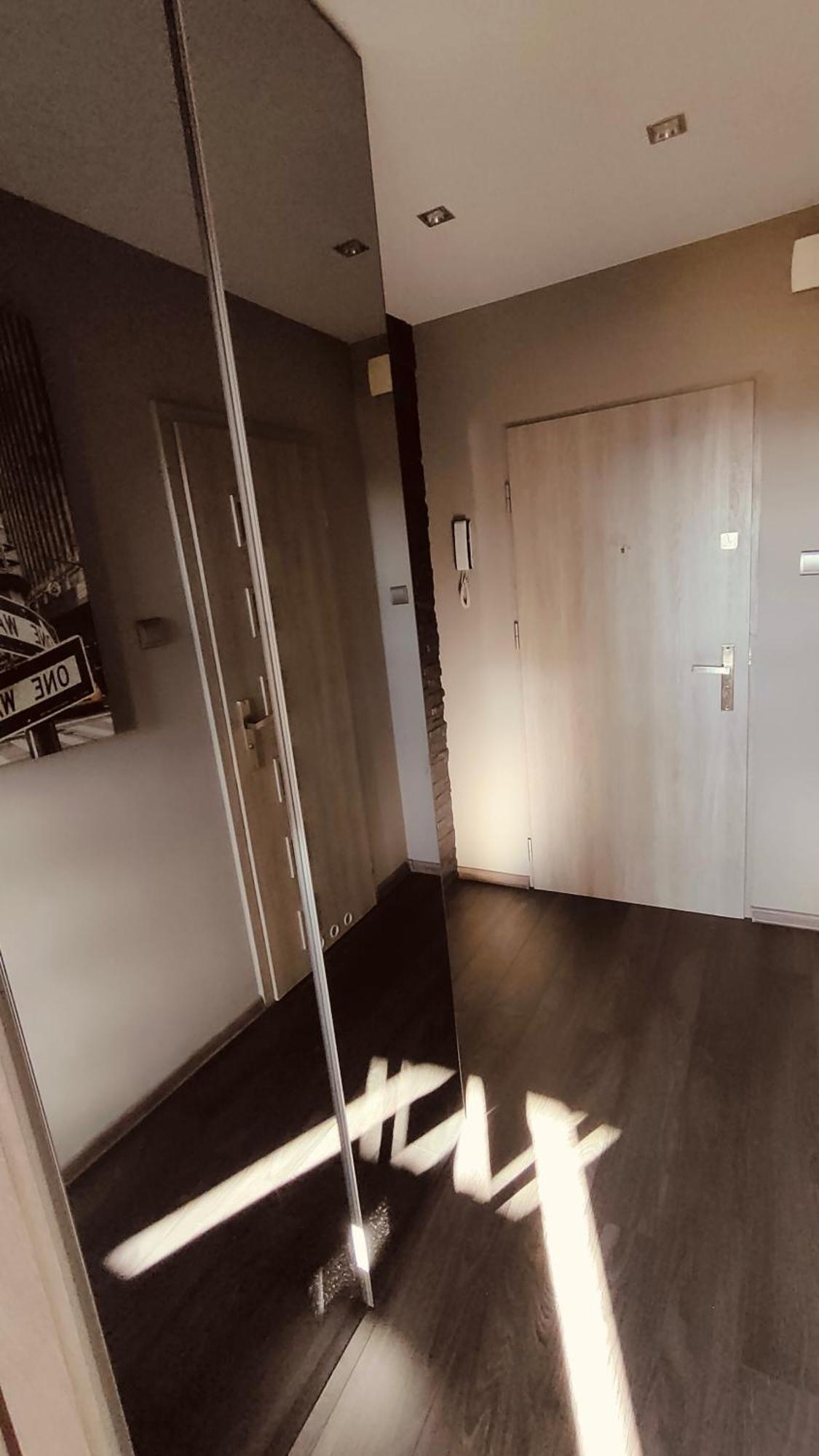 Apartment Komfort W Ciemnych Barwach Krosno