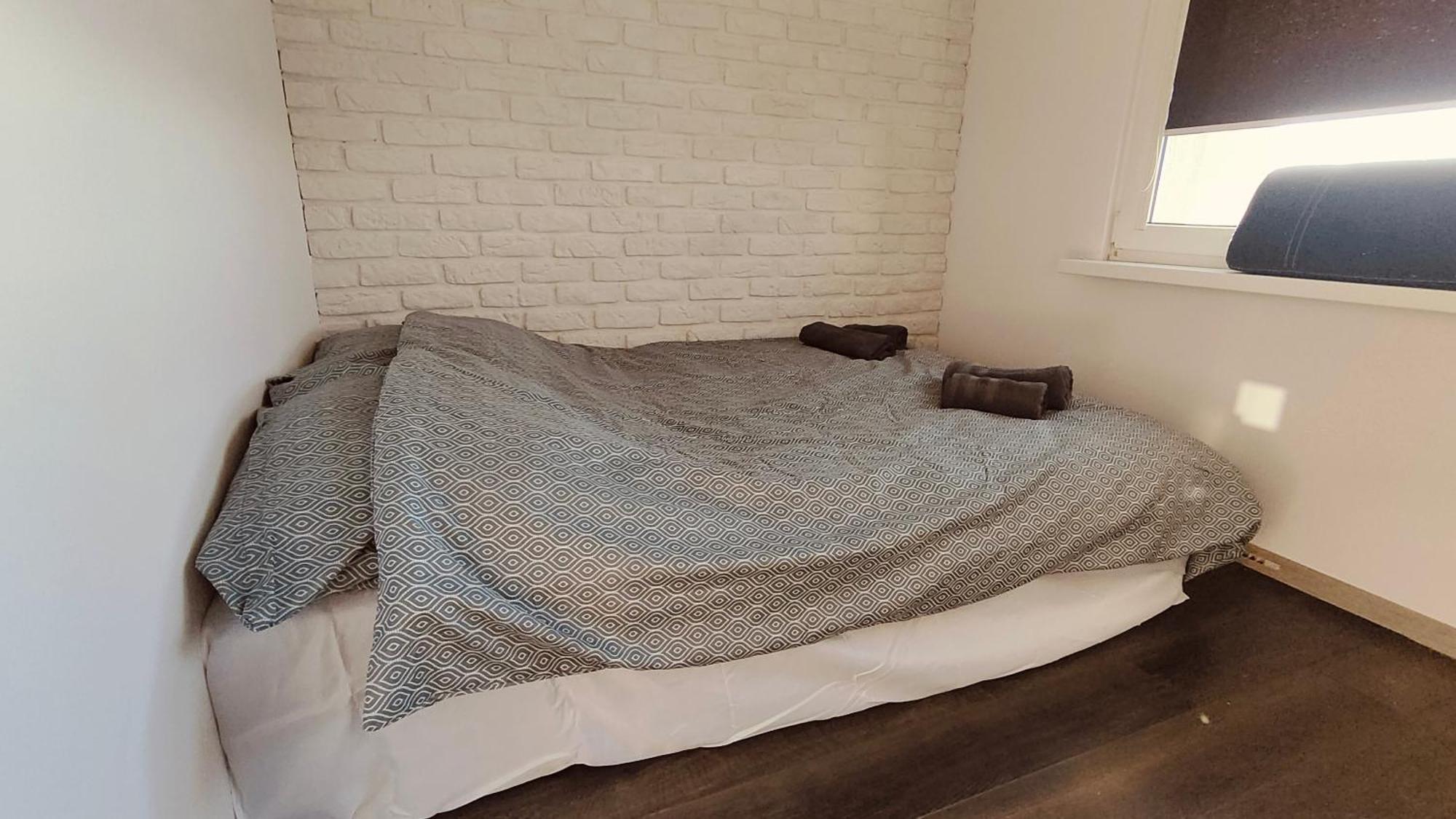Apartment Komfort W Ciemnych Barwach Krosno